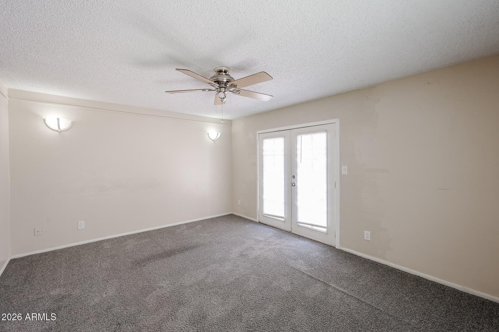 9223 N 47TH Court, Glendale, AZ 85302 — photo 7 of 27