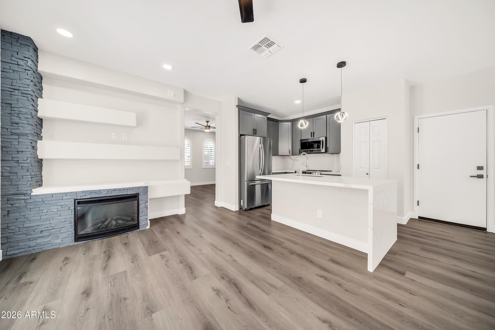 3031 S 101ST Drive, Tolleson, AZ 85353 — photo 8 of 43