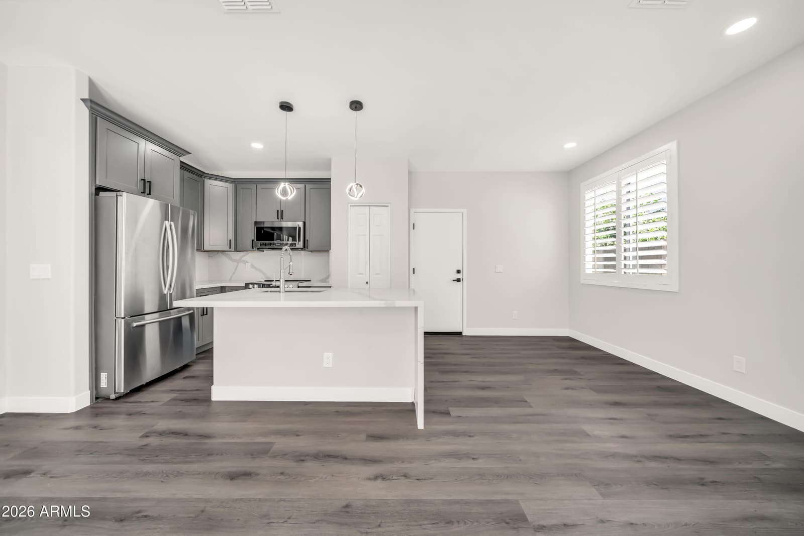 3031 S 101ST Drive, Tolleson, AZ 85353 — photo 5 of 43