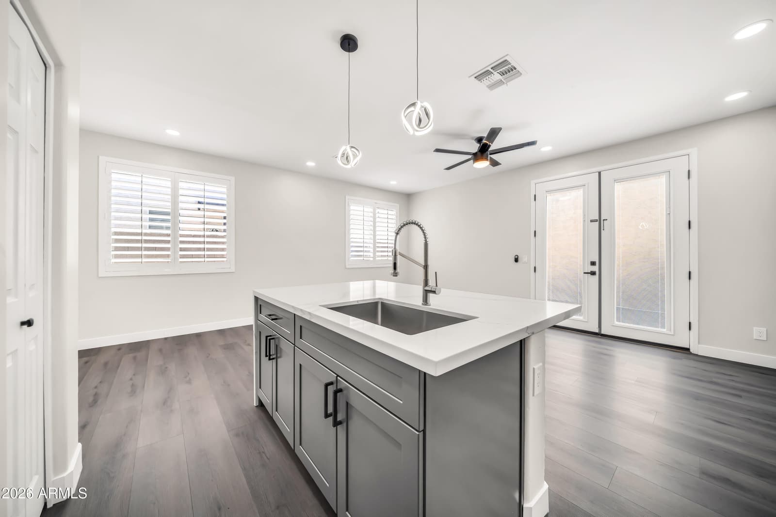3031 S 101ST Drive, Tolleson, AZ 85353 — photo 4 of 43