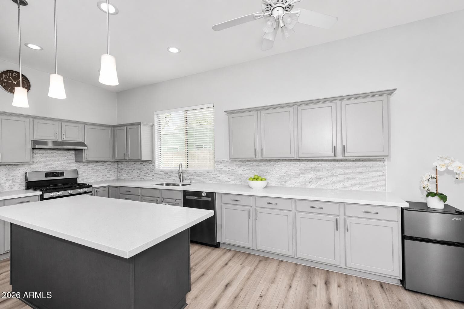 3718 S SETON Avenue, Gilbert, AZ 85297 — photo 15 of 37