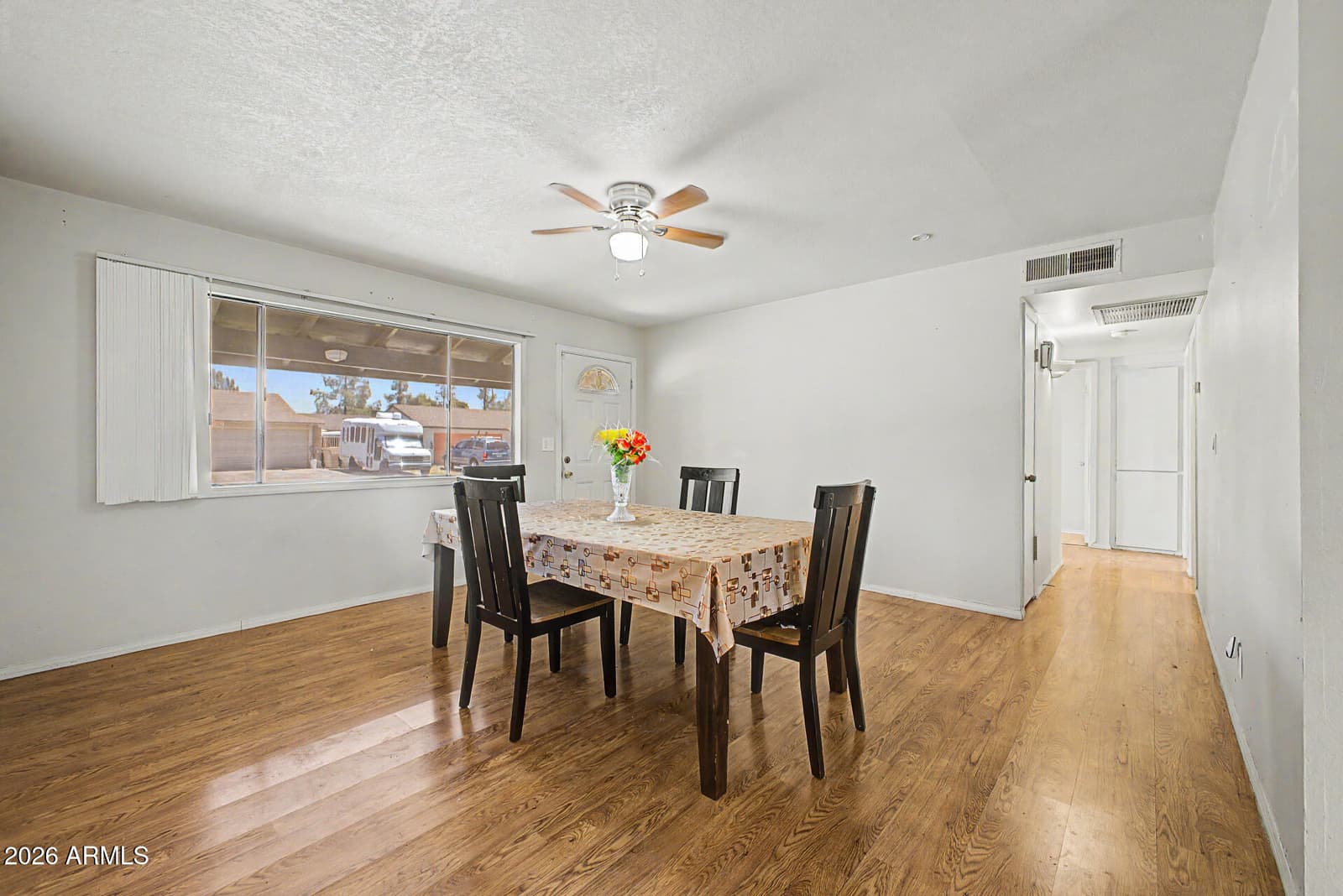 9822 N 47TH Drive, Glendale, AZ 85302 — photo 6 of 28