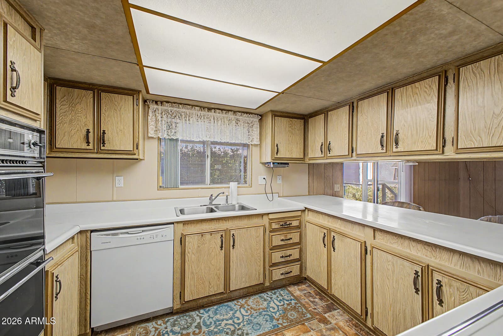 2650 W UNION HILLS Drive 319, Phoenix, AZ 85027 — photo 9 of 29