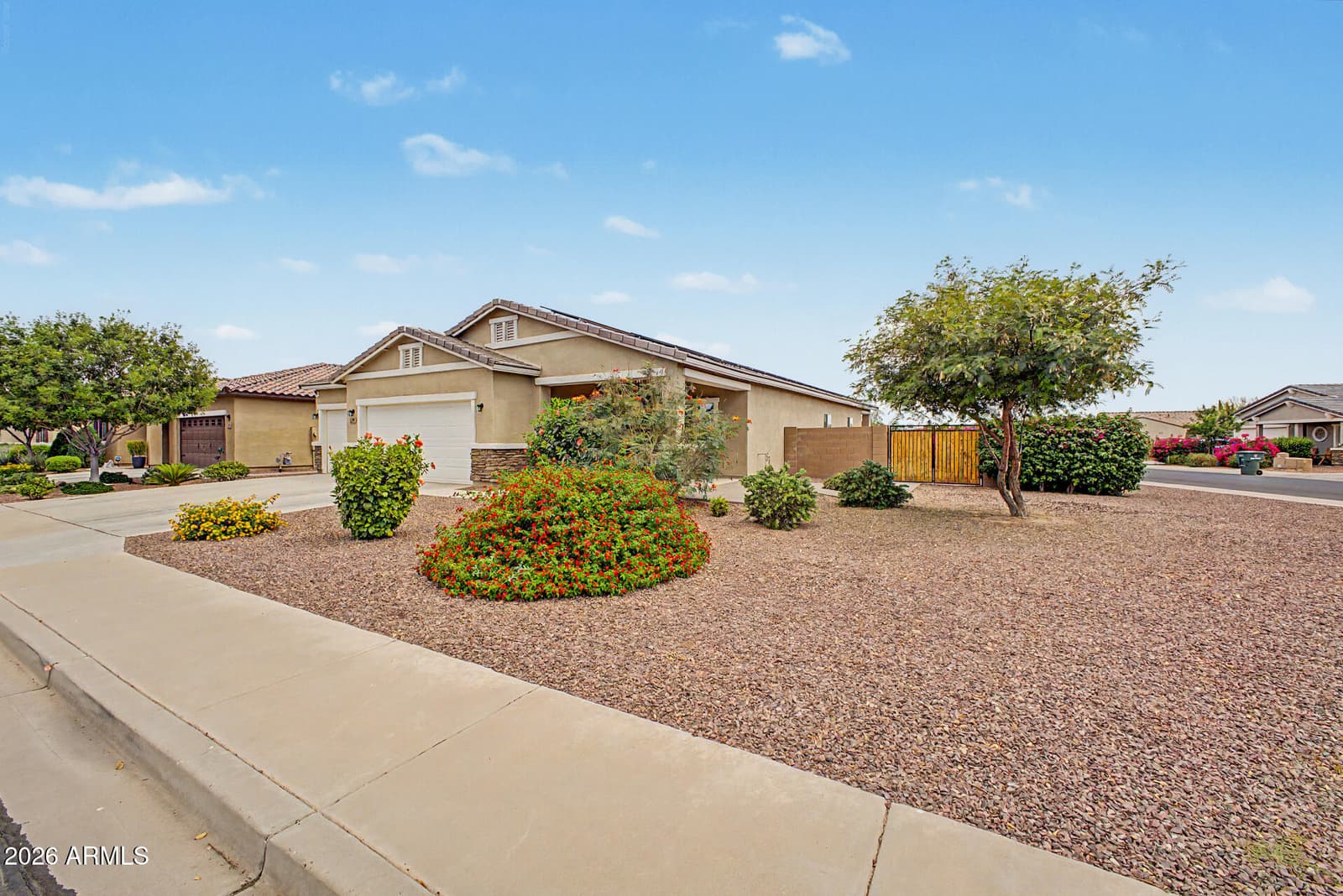 185 W JAMAICA Place, Casa Grande, AZ 85122 — photo 3 of 48