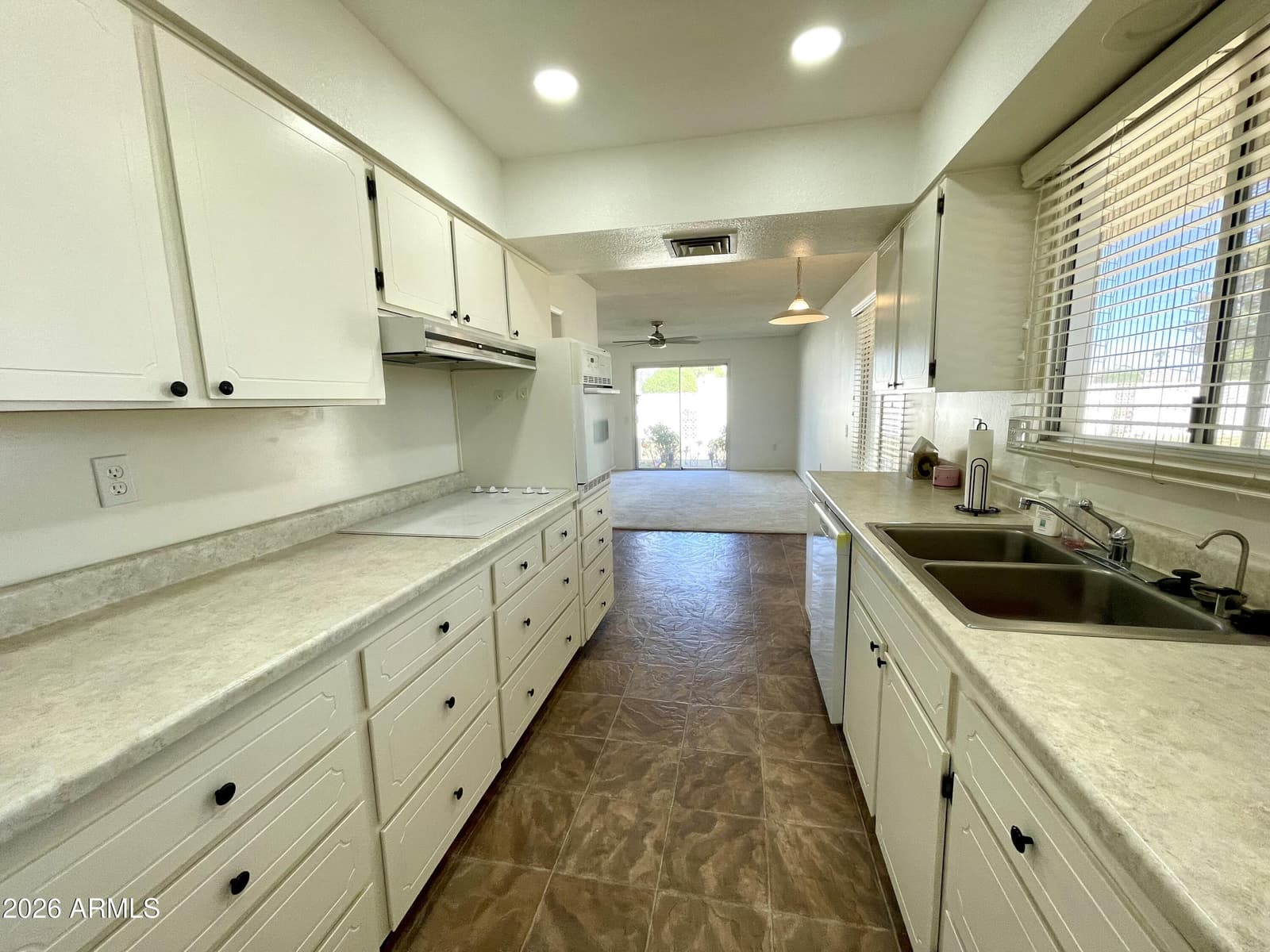 17889 N 99TH Drive, Sun City, AZ 85373 — photo 6 of 27