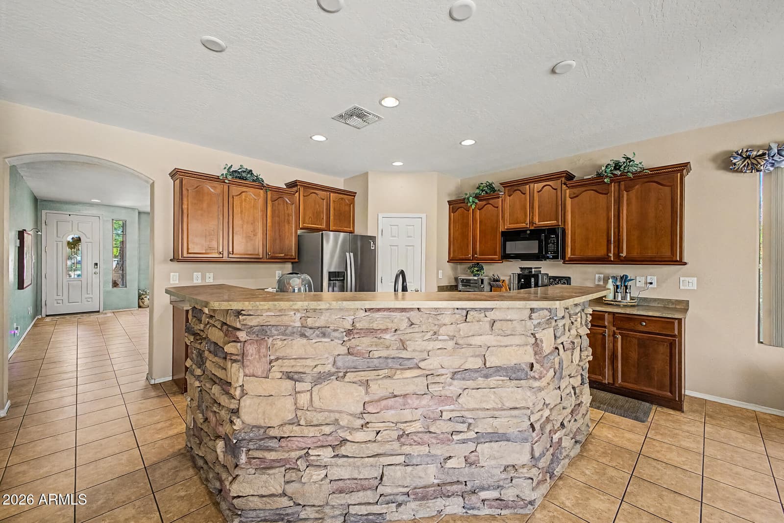 9807 S 43RD Lane, Laveen, AZ 85339 — photo 4 of 35
