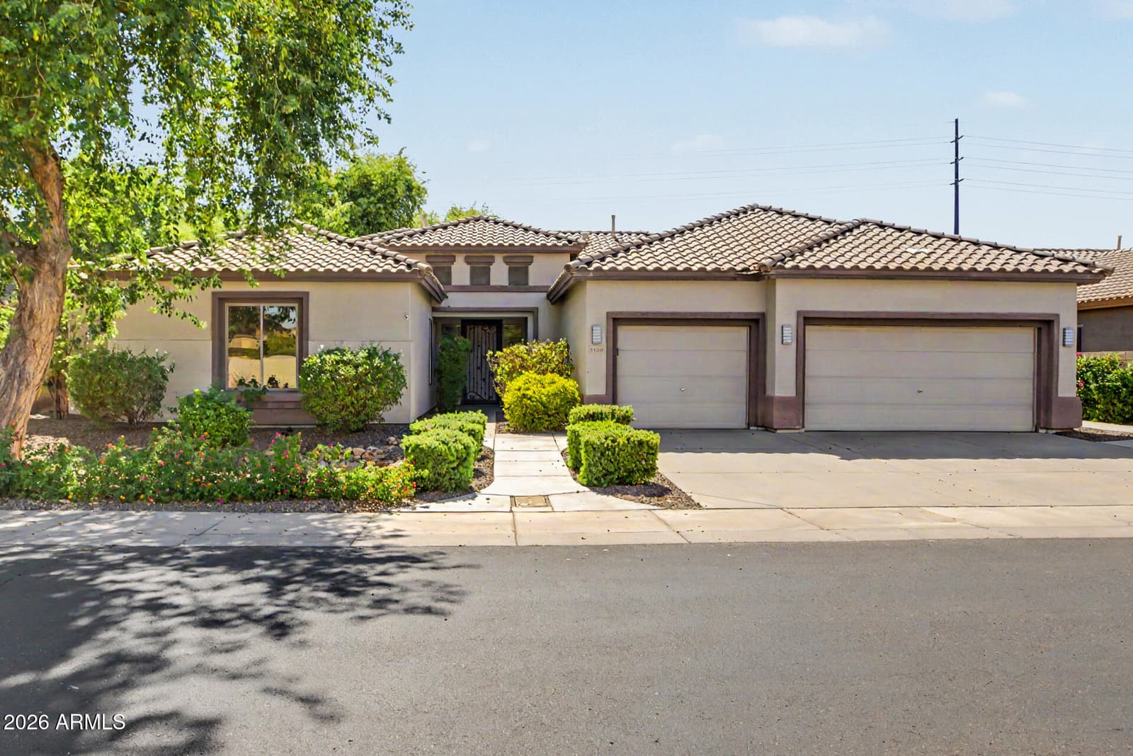 5610 S Eucalyptus Place, Chandler, AZ 85249 — photo 6 of 68