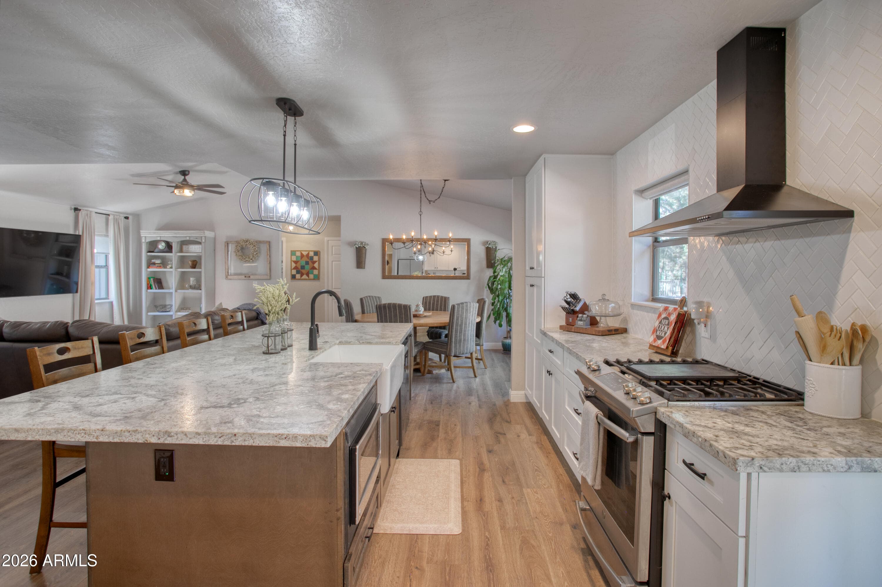 1251 N 41st Circle, Show Low, AZ 85901 — photo 7 of 33