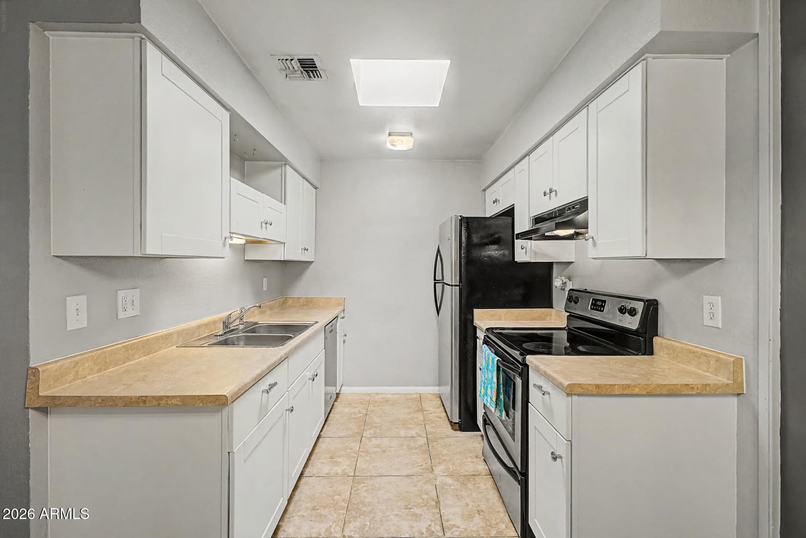 408 W PONTIAC Drive 6, Phoenix, AZ 85027 — photo 11 of 27