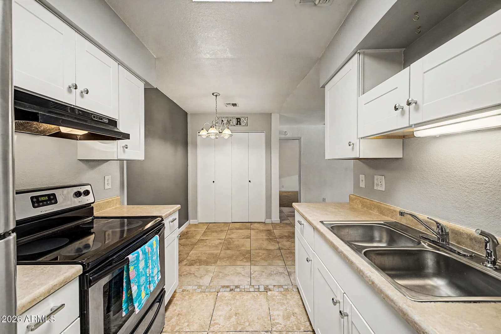 408 W PONTIAC Drive 6, Phoenix, AZ 85027 — photo 12 of 27