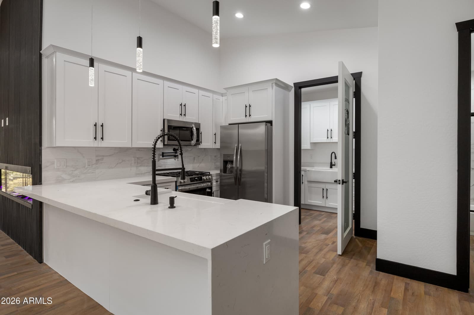 2701 W VILLA Loop, Show Low, AZ 85901 — photo 4 of 29