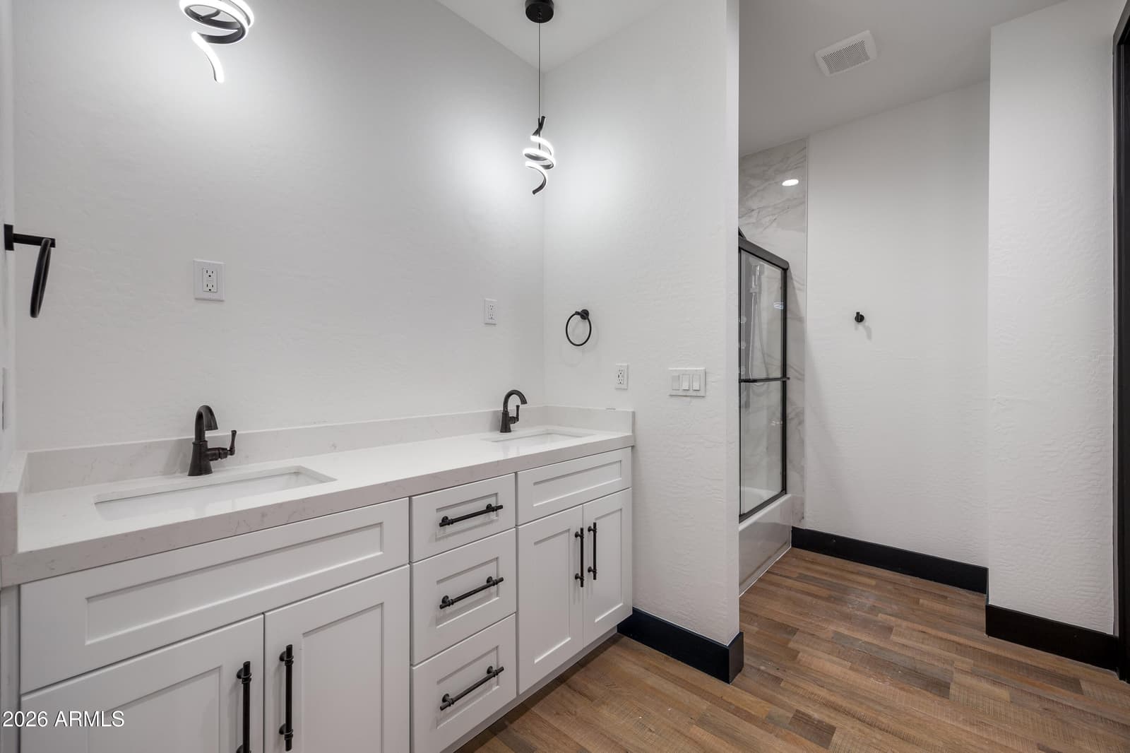 2701 W VILLA Loop, Show Low, AZ 85901 — photo 12 of 29