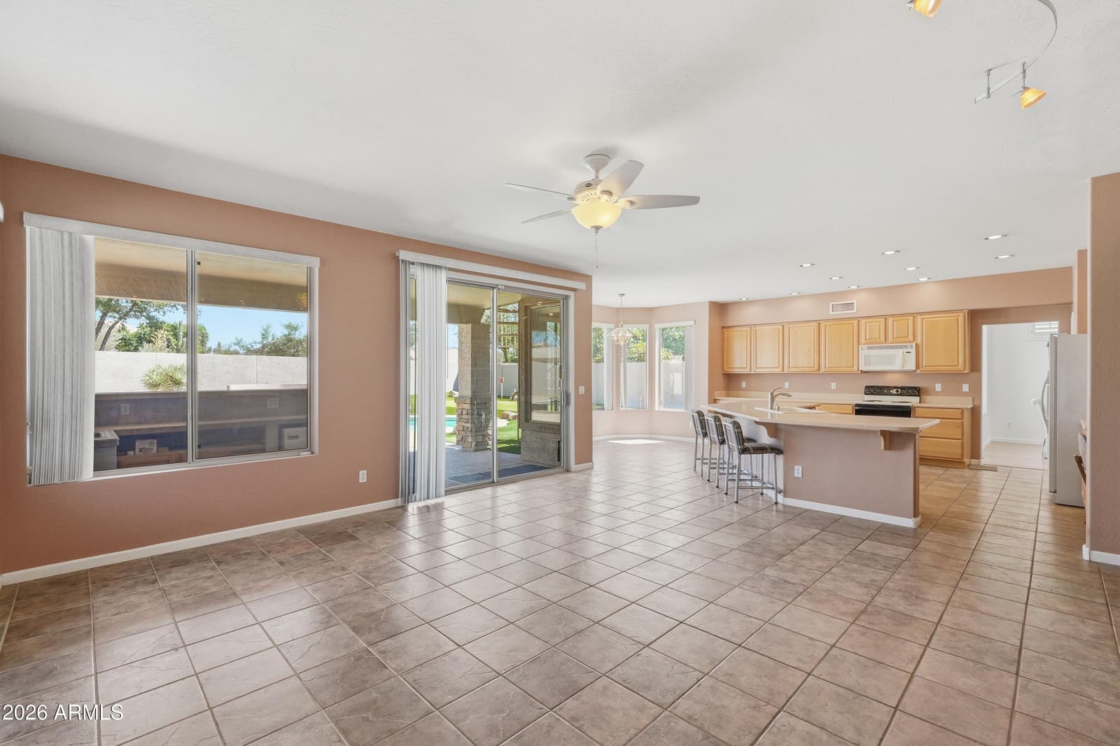 7220 W MELINDA Lane, Glendale, AZ 85308 — photo 11 of 64