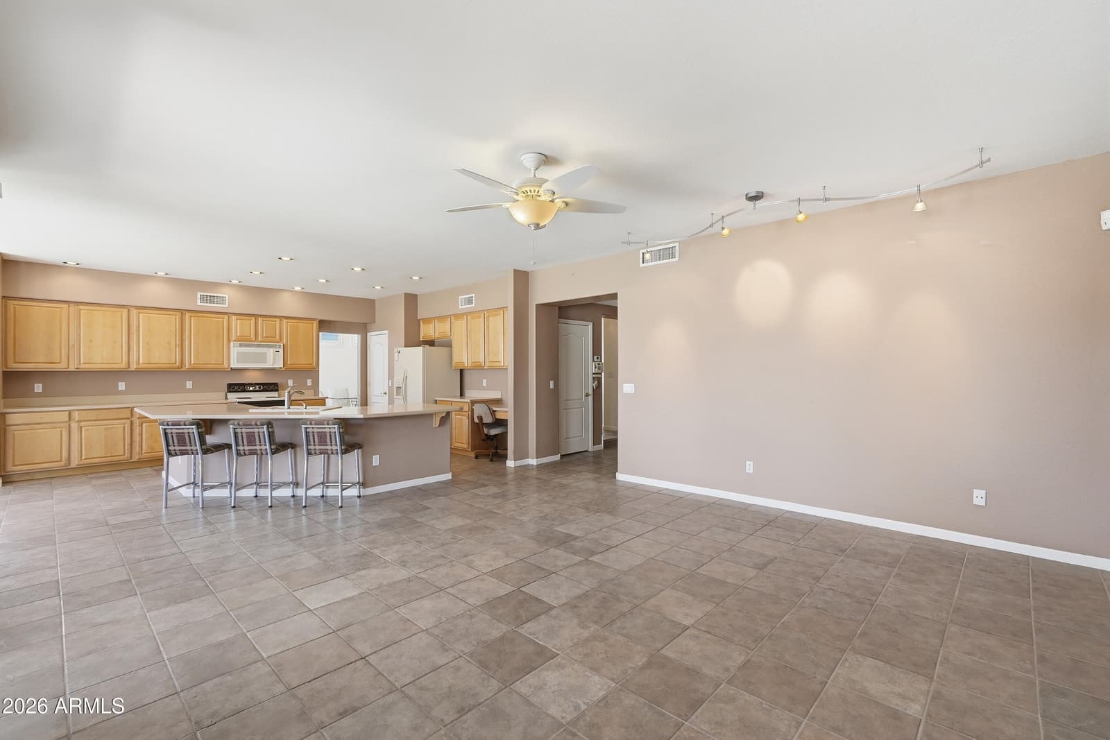 7220 W MELINDA Lane, Glendale, AZ 85308 — photo 12 of 64