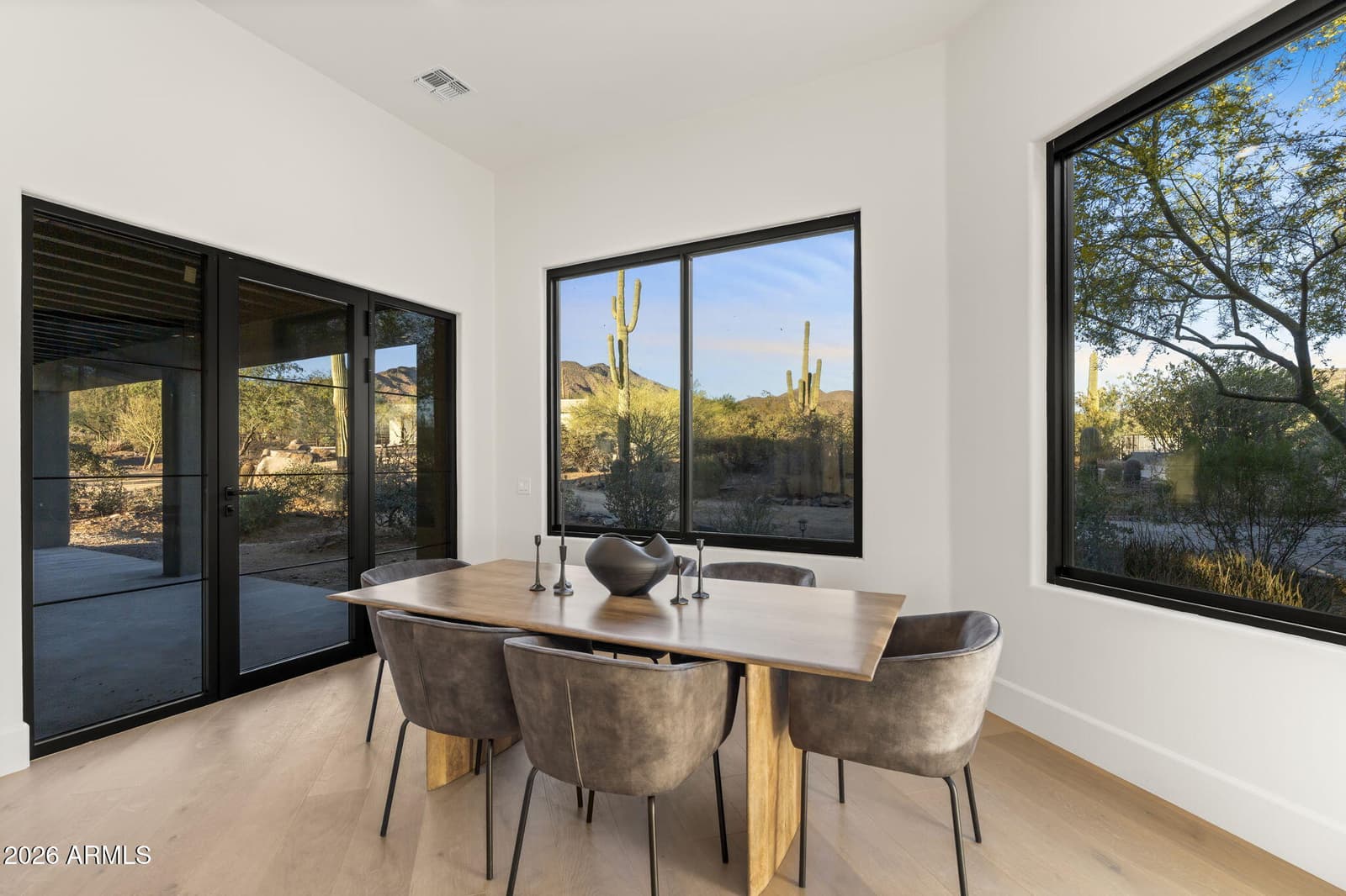 42327 N SIERRA VISTA Road, Cave Creek, AZ 85331 — photo 14 of 41