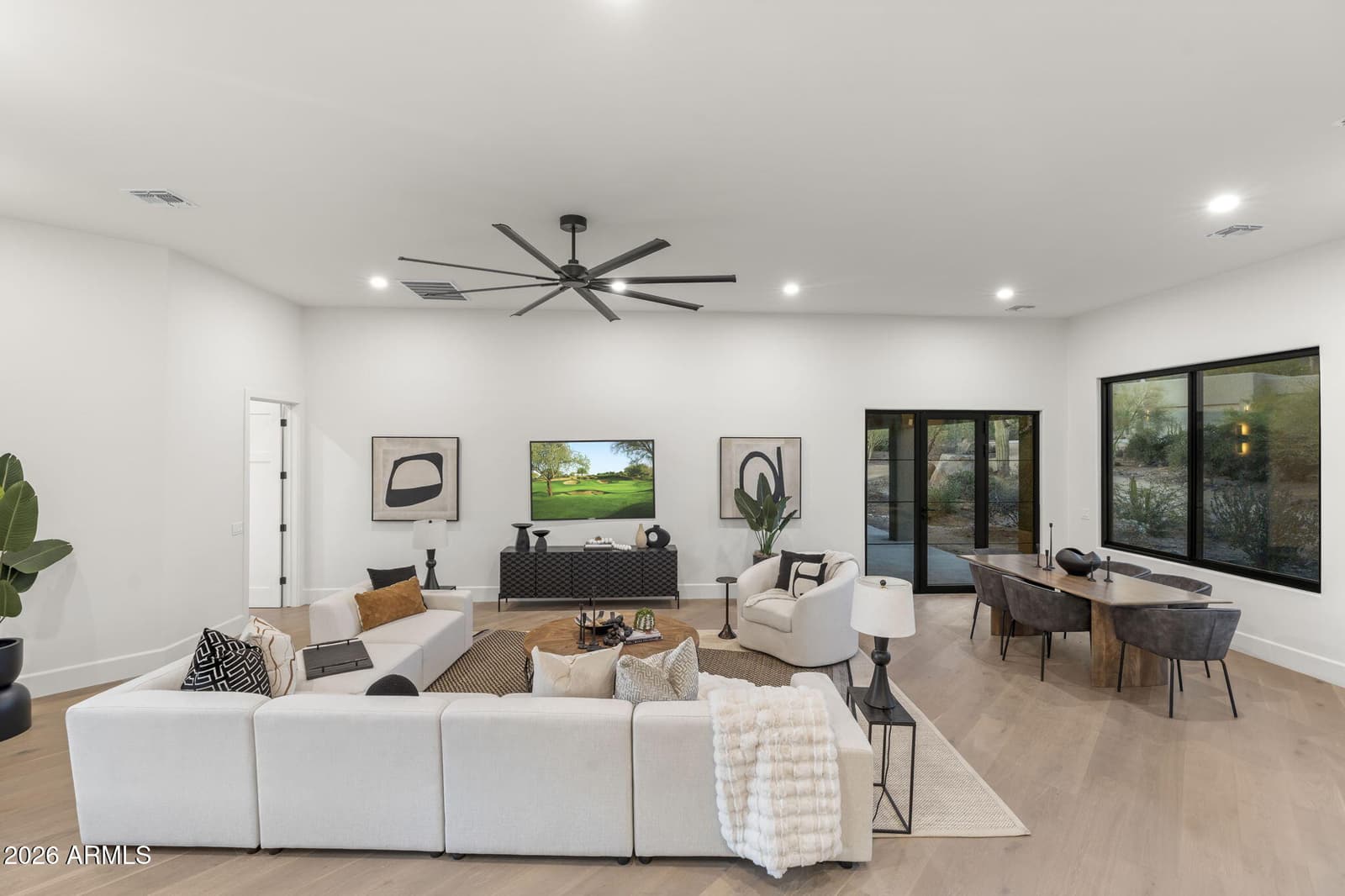 42327 N SIERRA VISTA Road, Cave Creek, AZ 85331 — photo 13 of 41