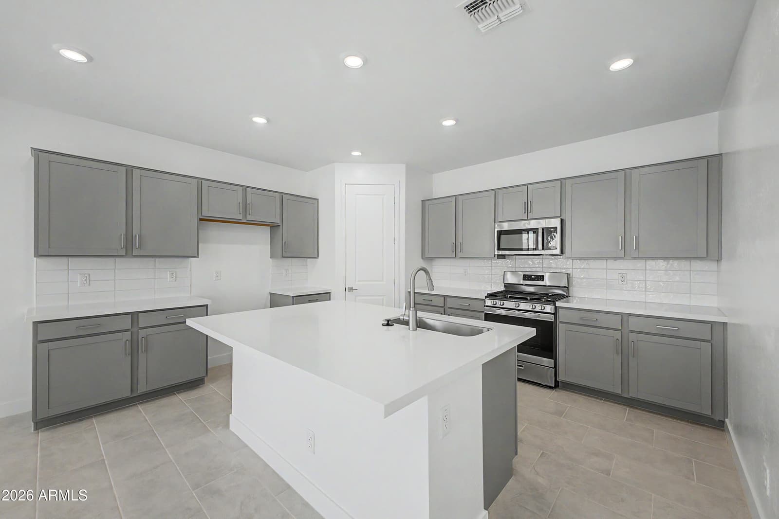 15176 W GRAY FOX Trail, Surprise, AZ 85387 — photo 12 of 46