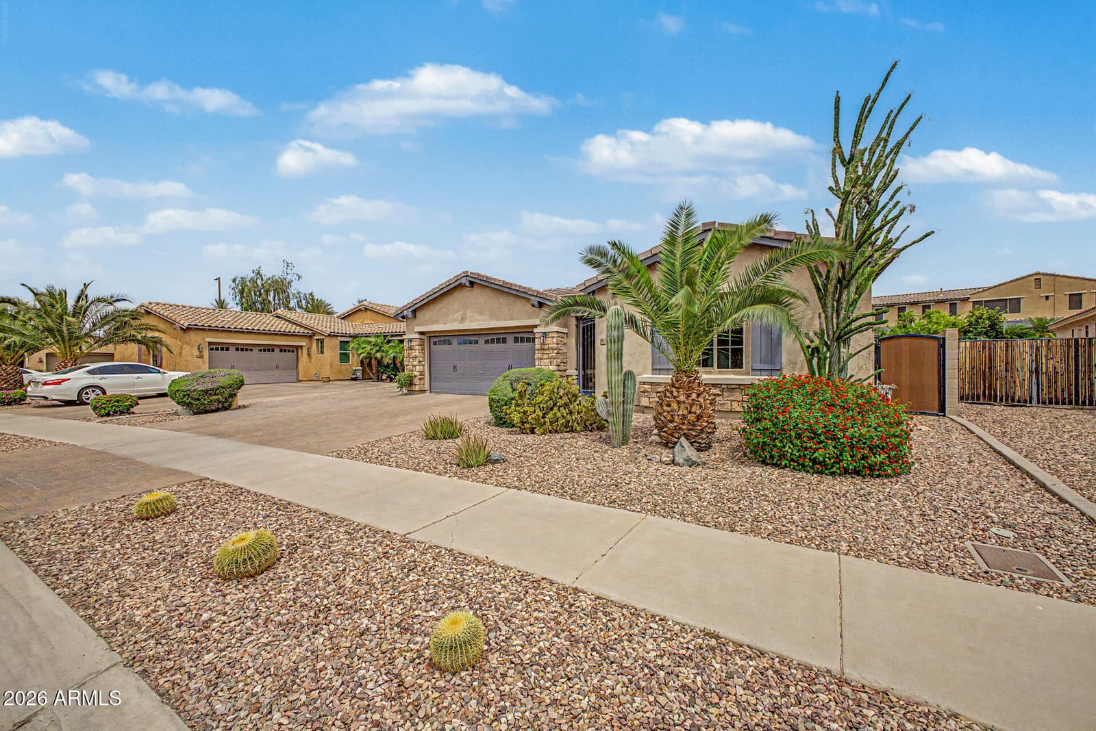 14468 W DESERT FLOWER Drive, Goodyear, AZ 85395 — photo 4 of 40