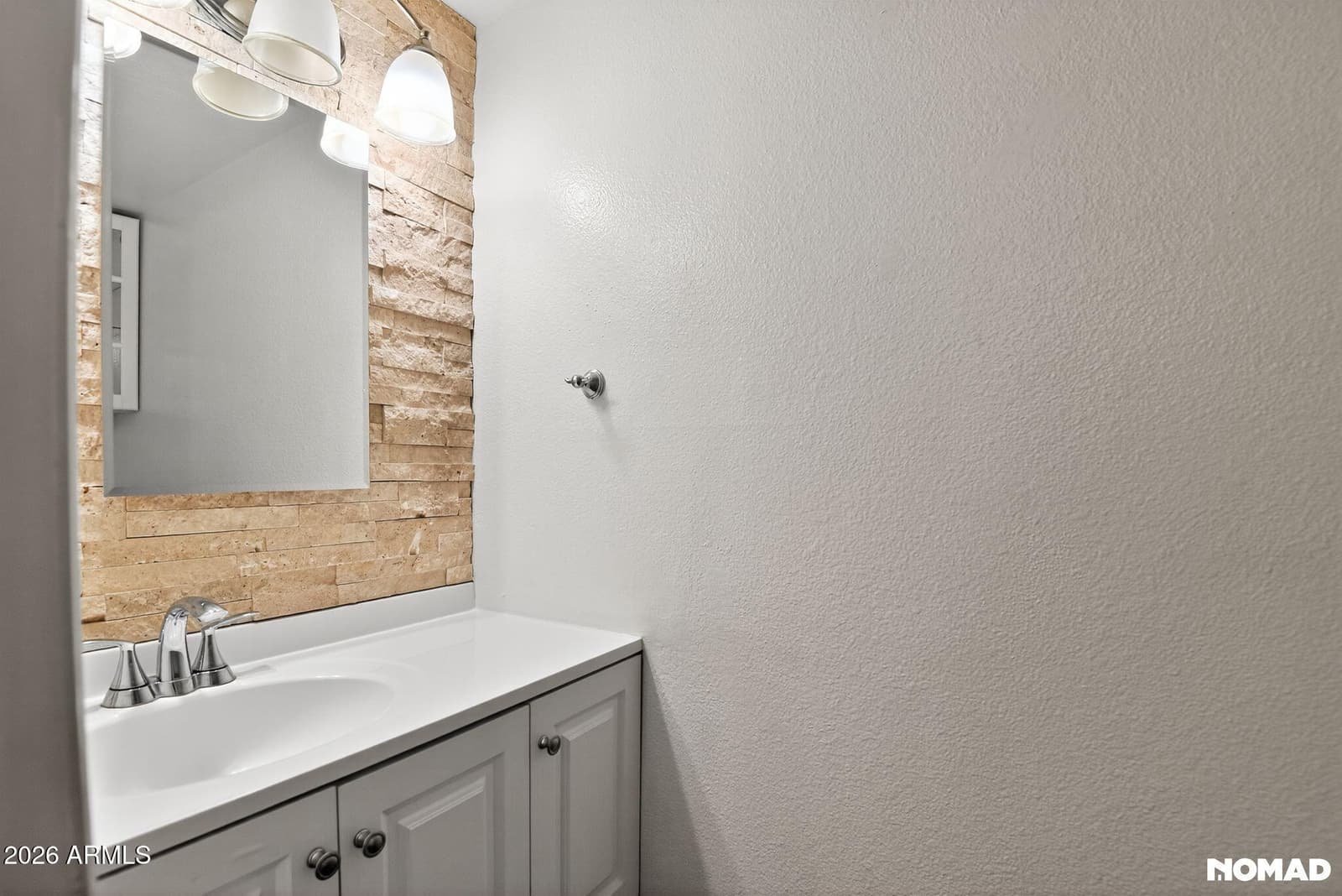 1228 E LAWRENCE Lane, Phoenix, AZ 85020 — photo 11 of 17