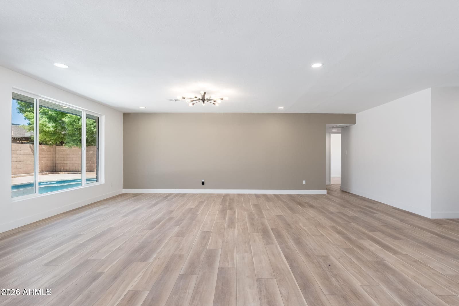 4816 W COCHISE Drive, Glendale, AZ 85302 — photo 11 of 33
