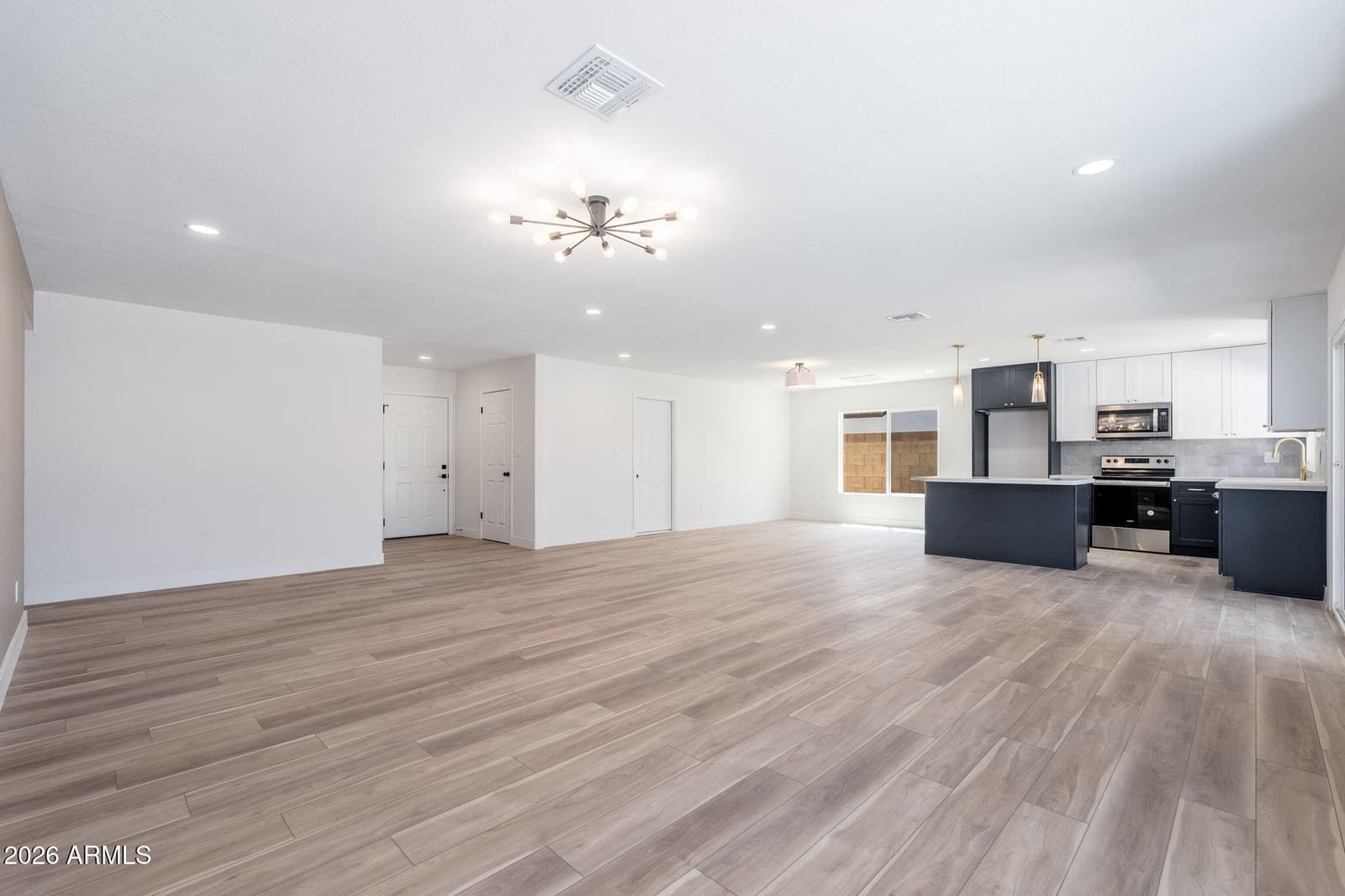 4816 W COCHISE Drive, Glendale, AZ 85302 — photo 13 of 33