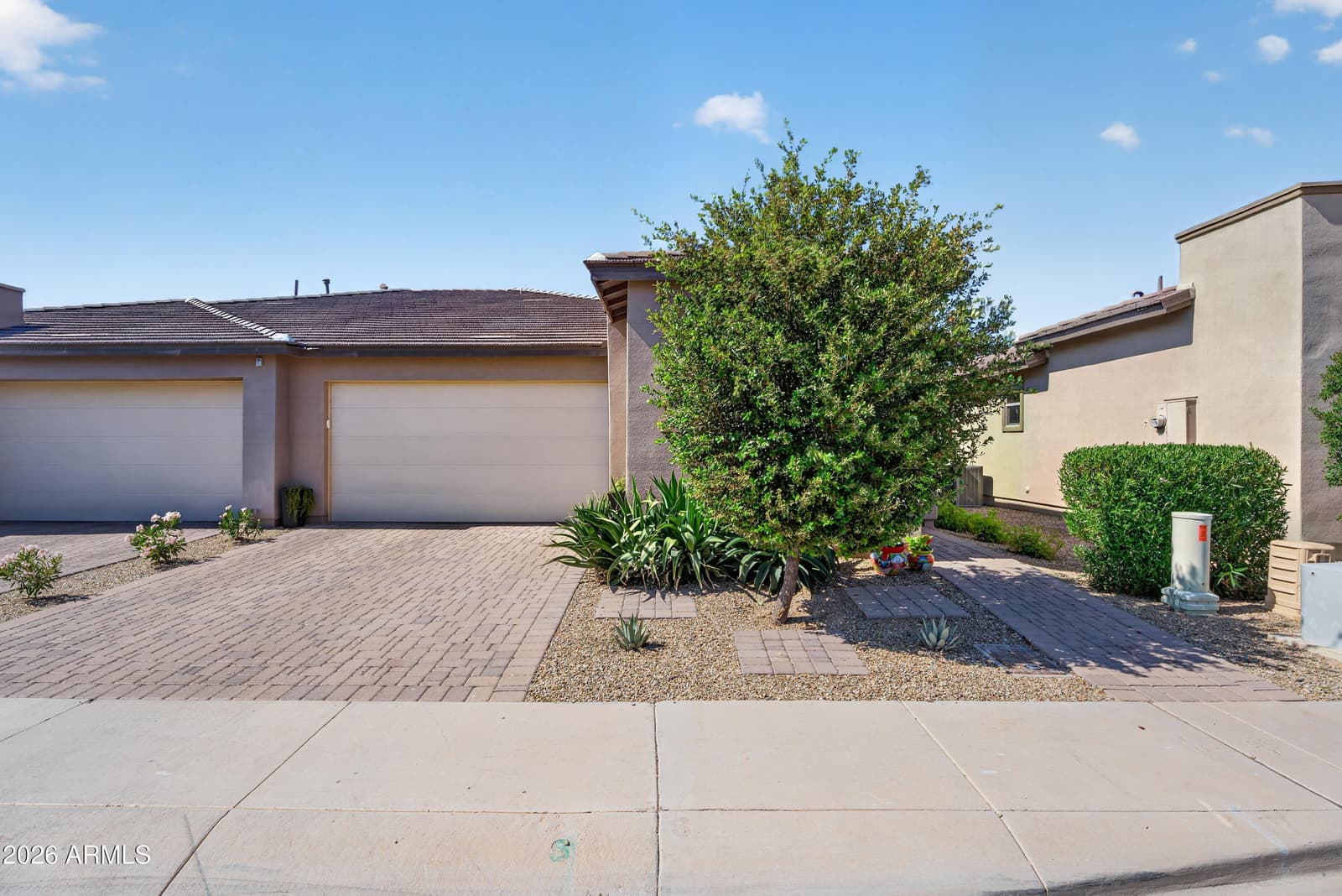 292 E LAS PUERTAS Lane, Queen Creek, AZ 85140 — photo 2 of 51