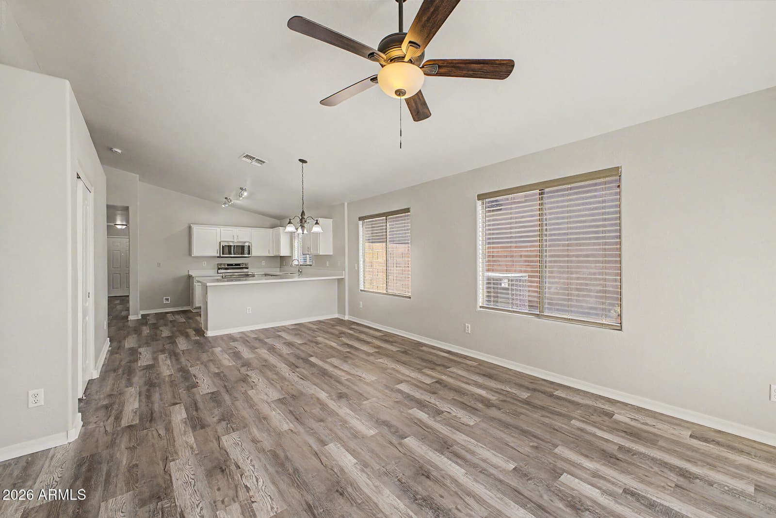 33876 N WINDMILL Run, San Tan Valley, AZ 85144 — photo 8 of 20