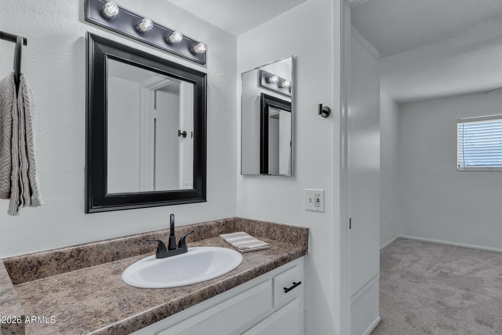 5525 E THOMAS Road A1, Phoenix, AZ 85018 — photo 14 of 23