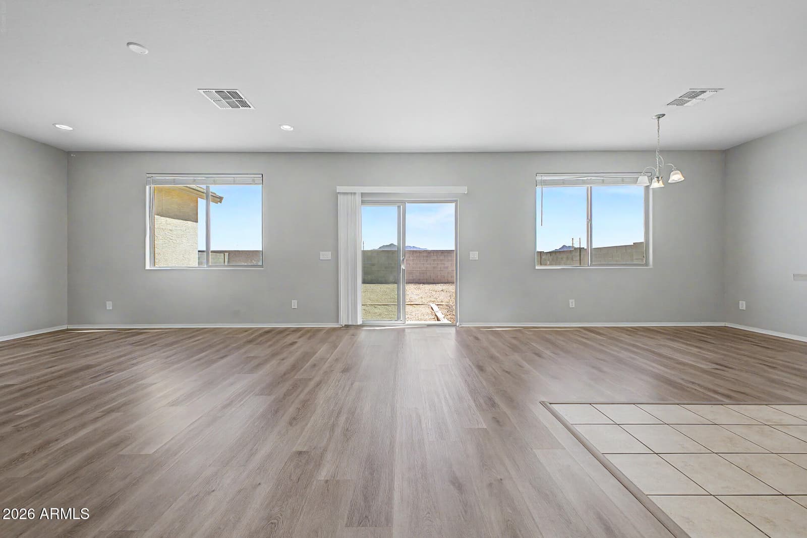 10555 W CROWN KING Road, Tolleson, AZ 85353 — photo 10 of 64
