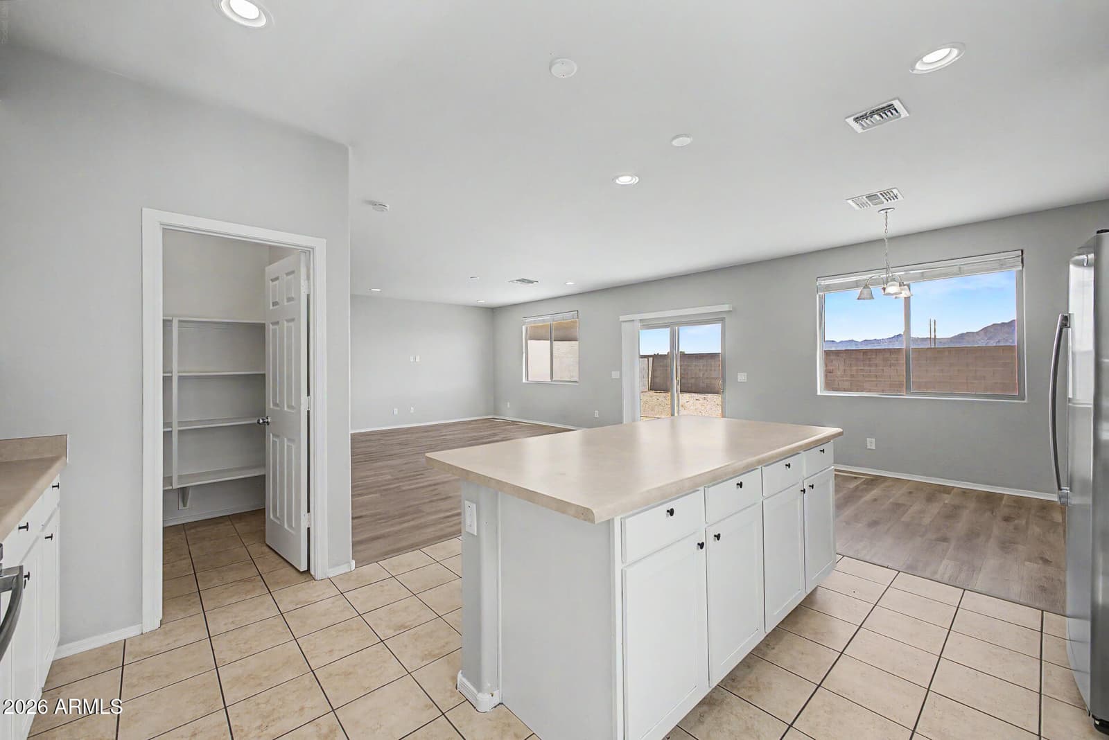 10555 W CROWN KING Road, Tolleson, AZ 85353 — photo 15 of 64