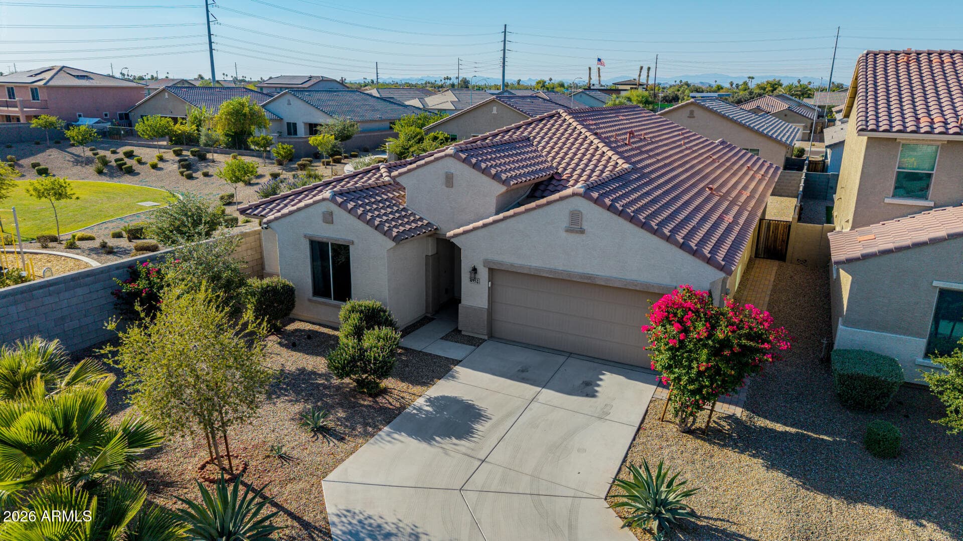 6952 W GOLDEN Lane, Peoria, AZ 85345 — photo 2 of 59