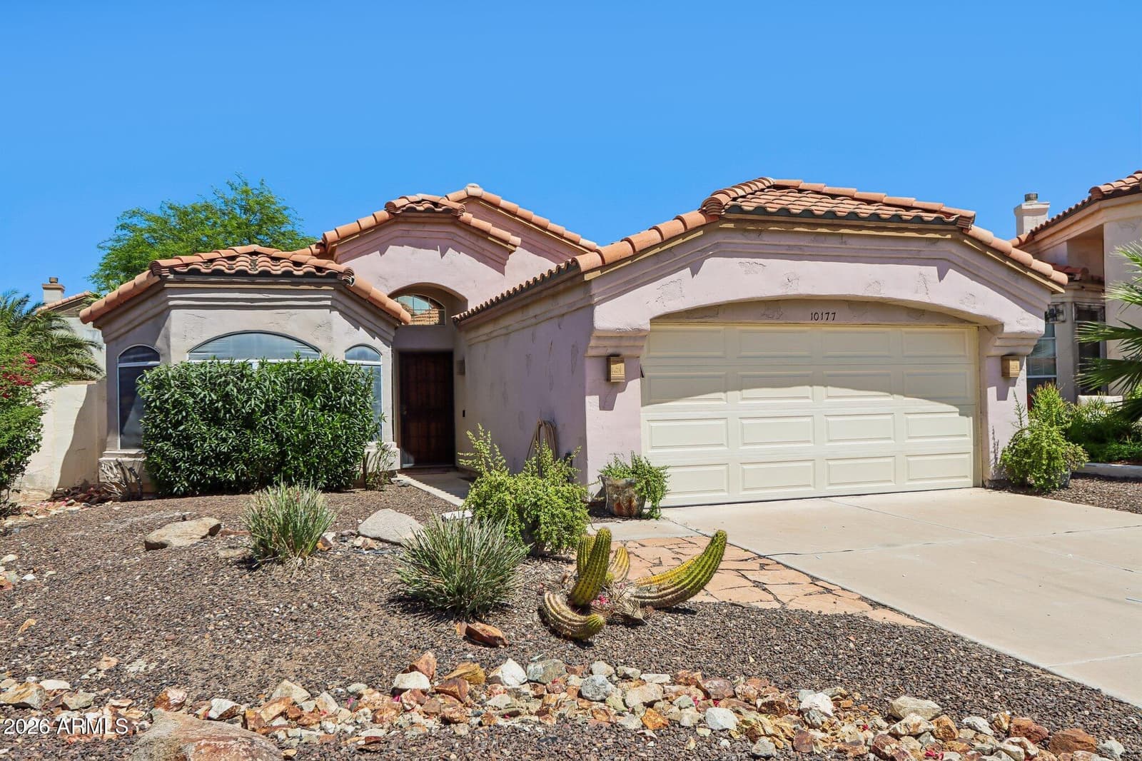10177 S Hacienda Drive, Goodyear, AZ 85338 — photo 3 of 44
