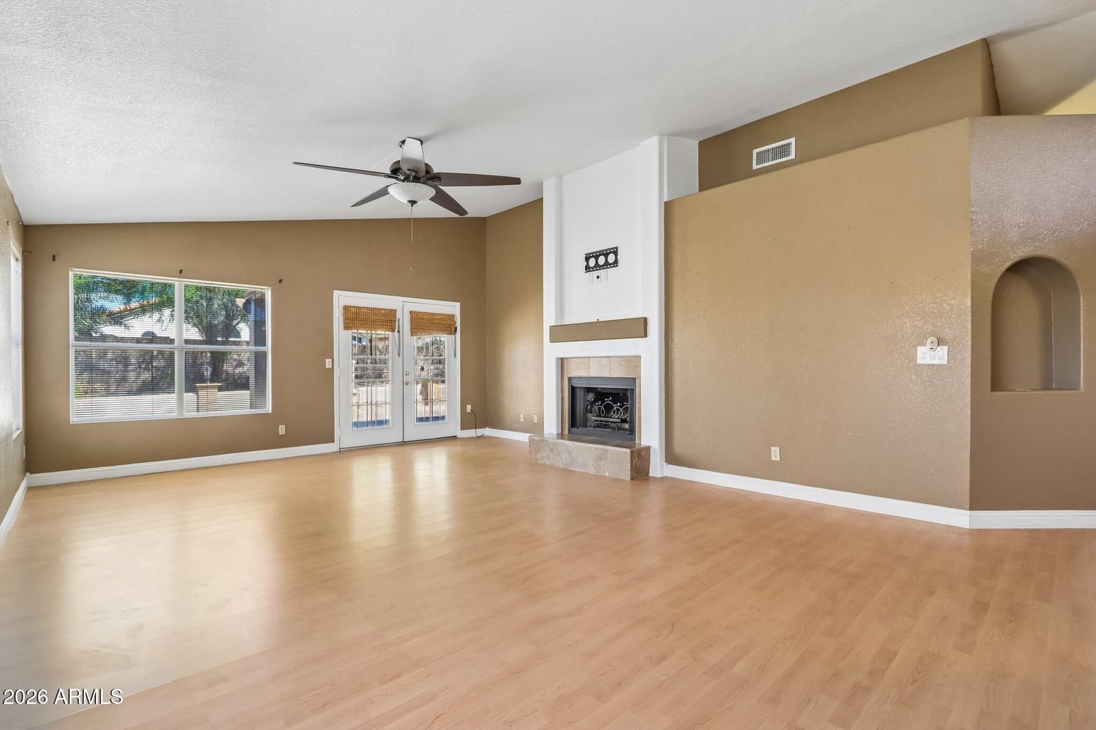 10177 S Hacienda Drive, Goodyear, AZ 85338 — photo 10 of 44