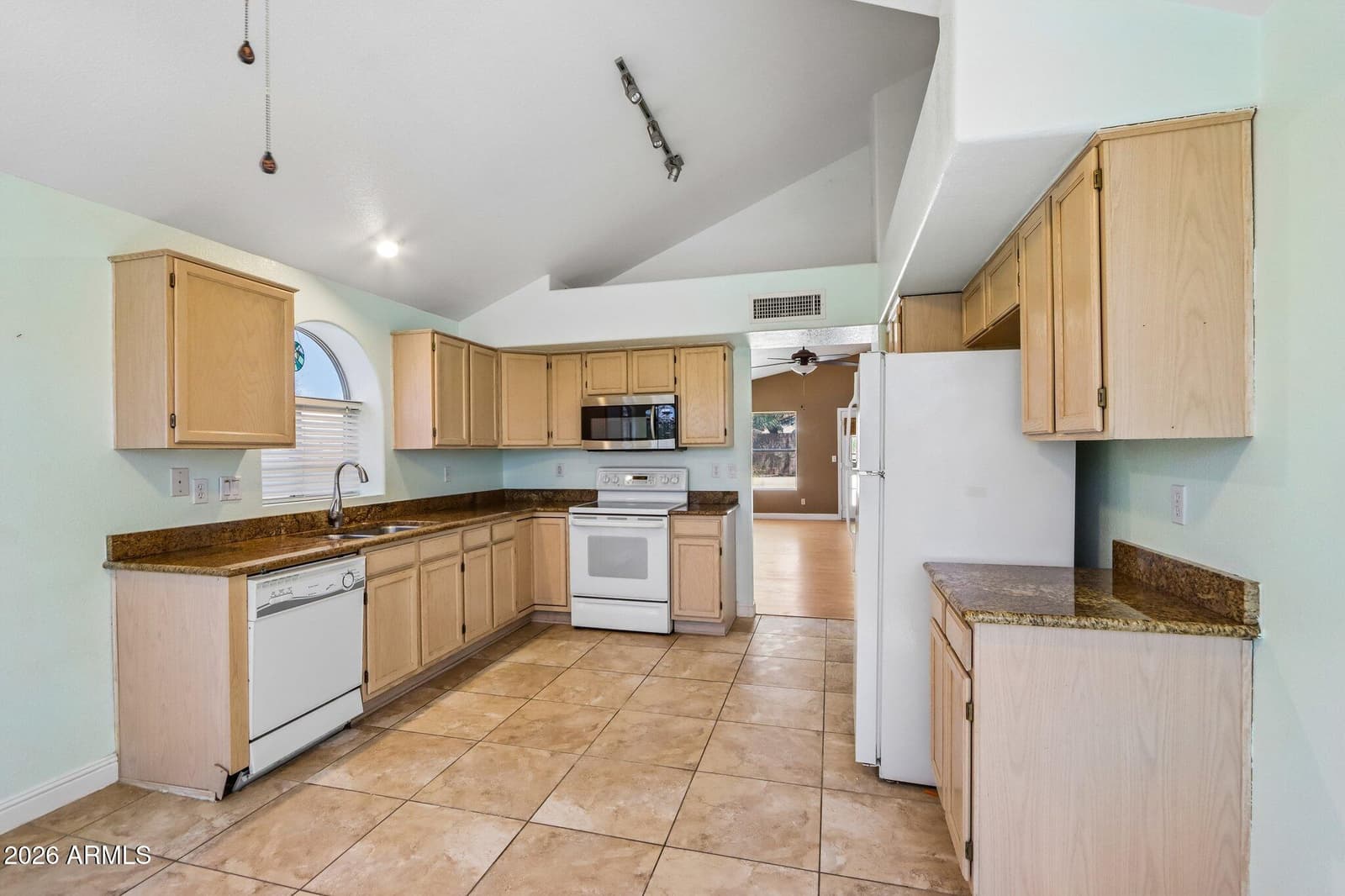 10177 S Hacienda Drive, Goodyear, AZ 85338 — photo 16 of 44