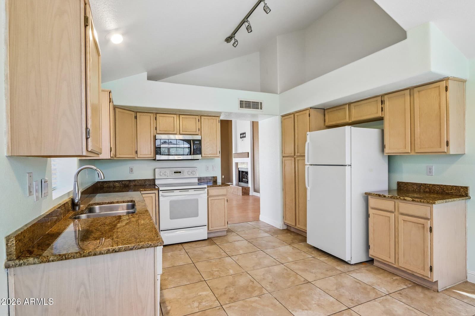 10177 S Hacienda Drive, Goodyear, AZ 85338 — photo 17 of 44