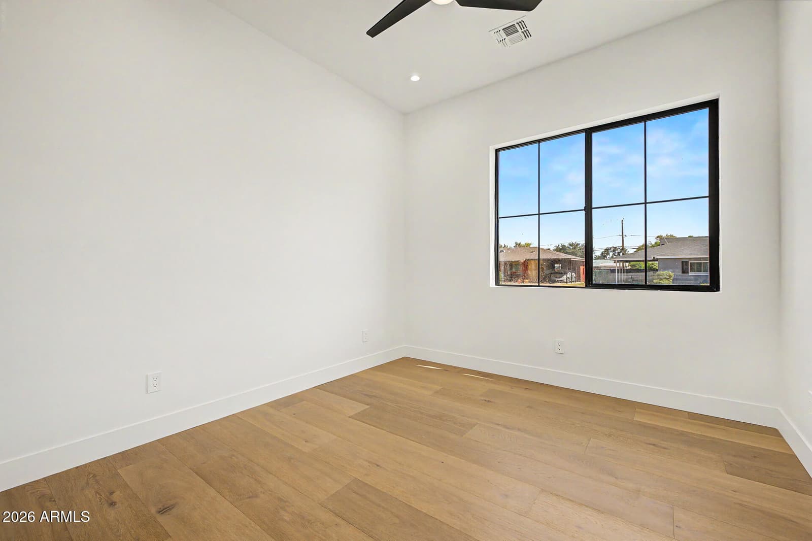 4032 E EARLL Drive, Phoenix, AZ 85018 — photo 29 of 48