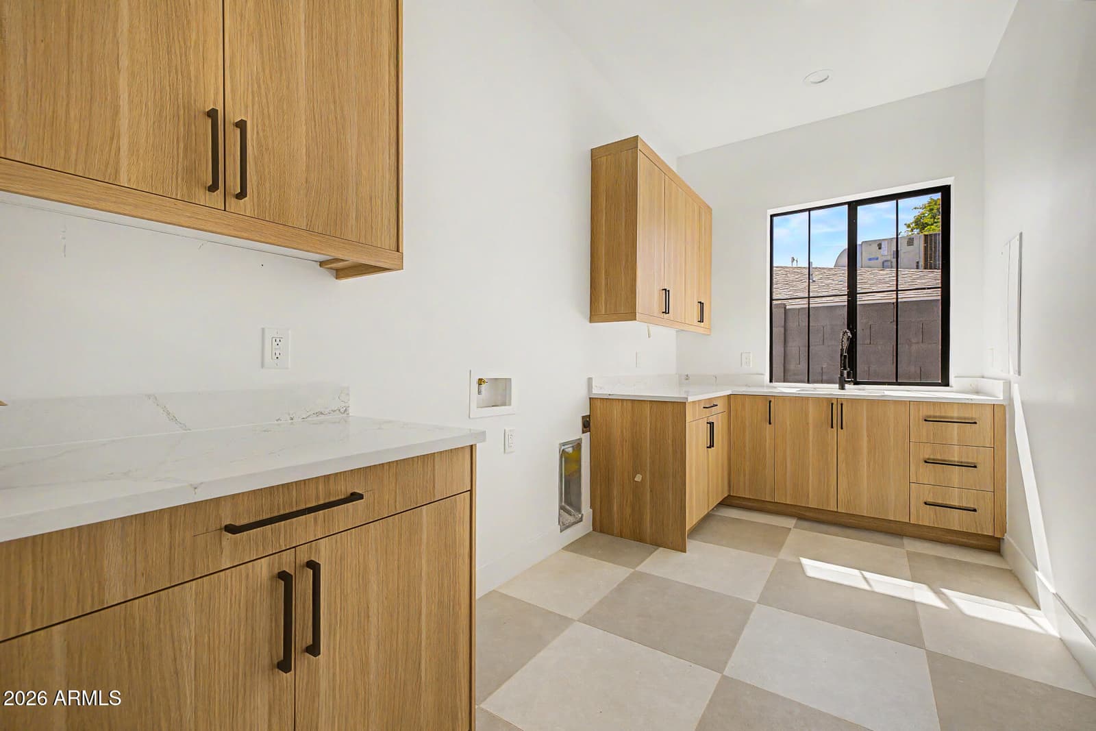 4032 E EARLL Drive, Phoenix, AZ 85018 — photo 39 of 48