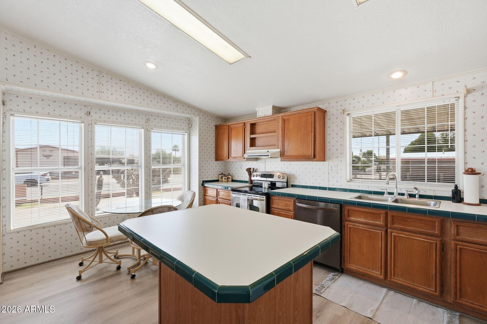 3616 N FLORENCE Boulevard, Florence, AZ 85132 — photo 9 of 36