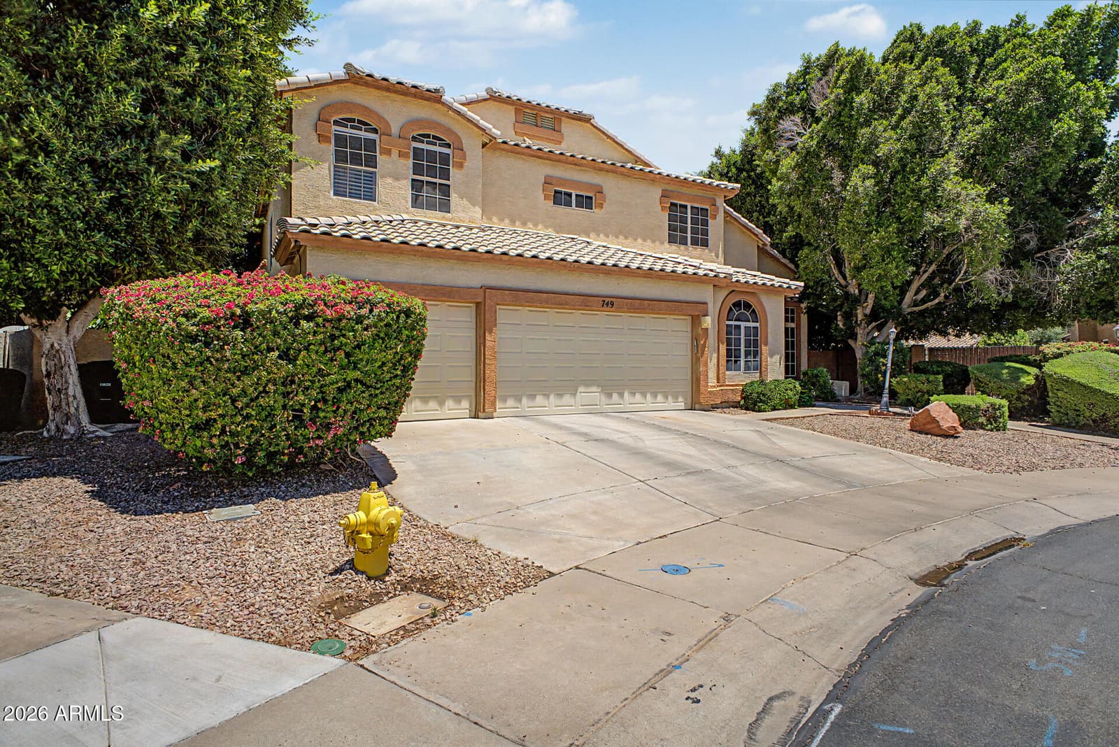 749 S COPPER KEY Court, Gilbert, AZ 85233 — photo 2 of 50