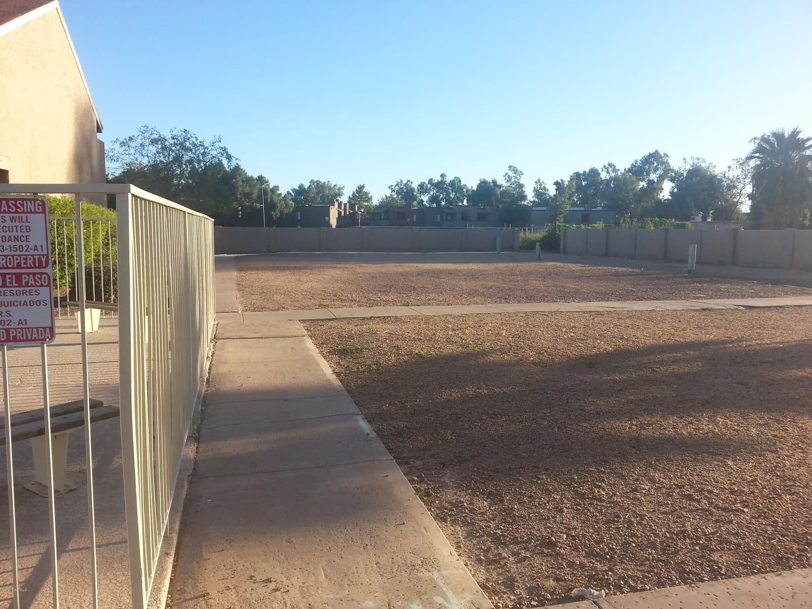 5813 N 59TH Drive, Glendale, AZ 85301 — photo 3 of 12