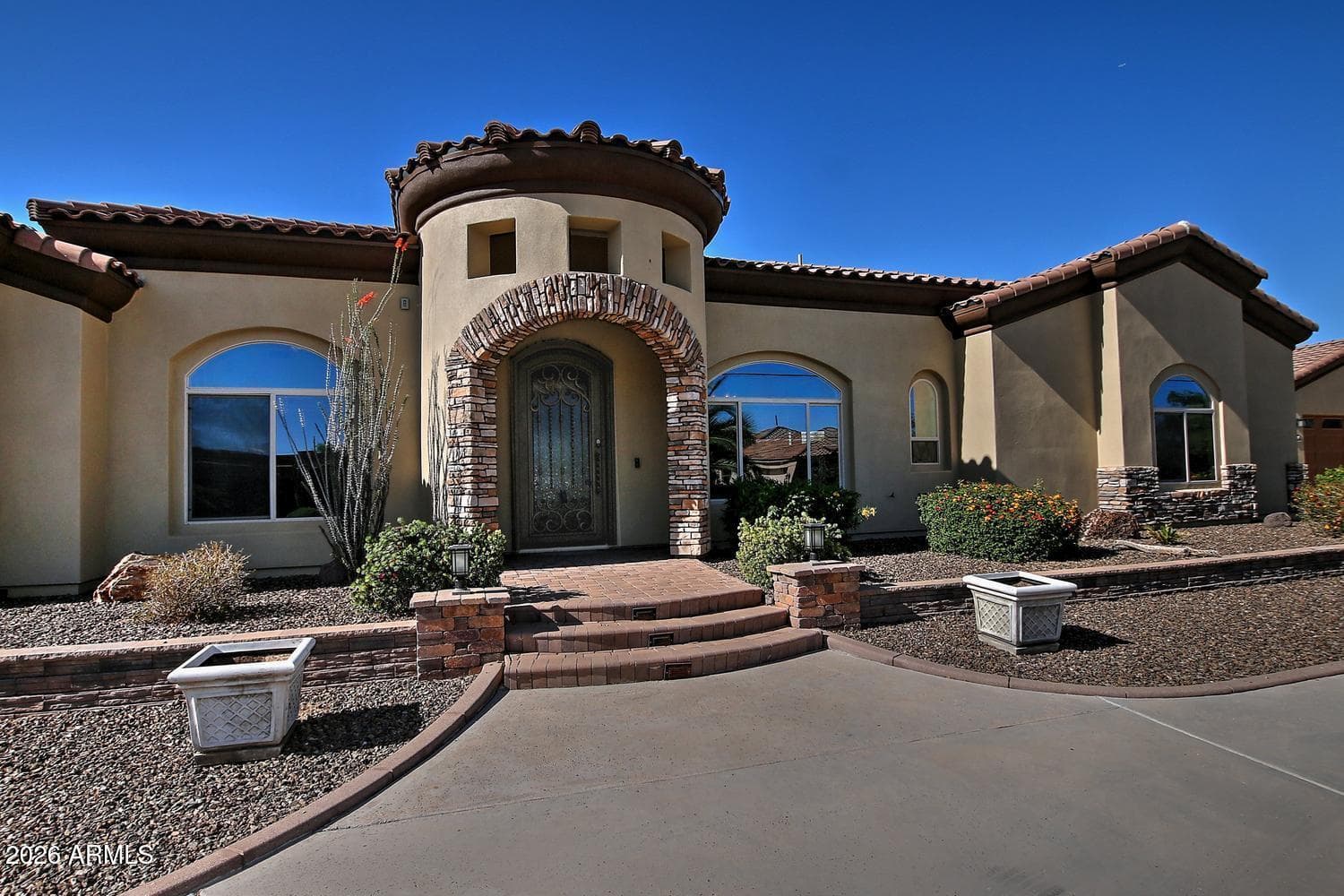 1614 W MADDOCK Road, Phoenix, AZ 85086 — photo 9 of 88