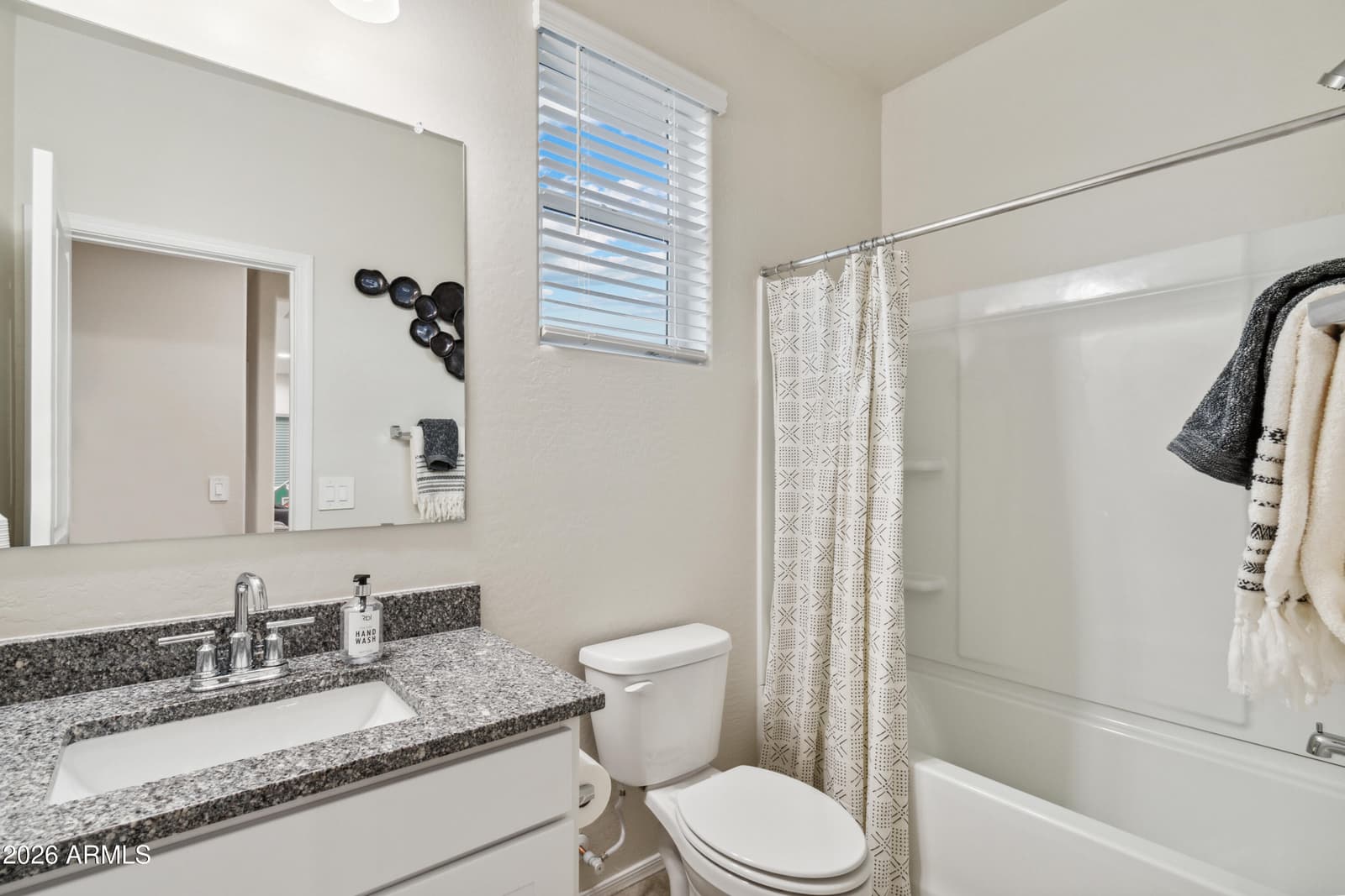 46622 W SKYLINE Drive, Maricopa, AZ 85139 — photo 10 of 27