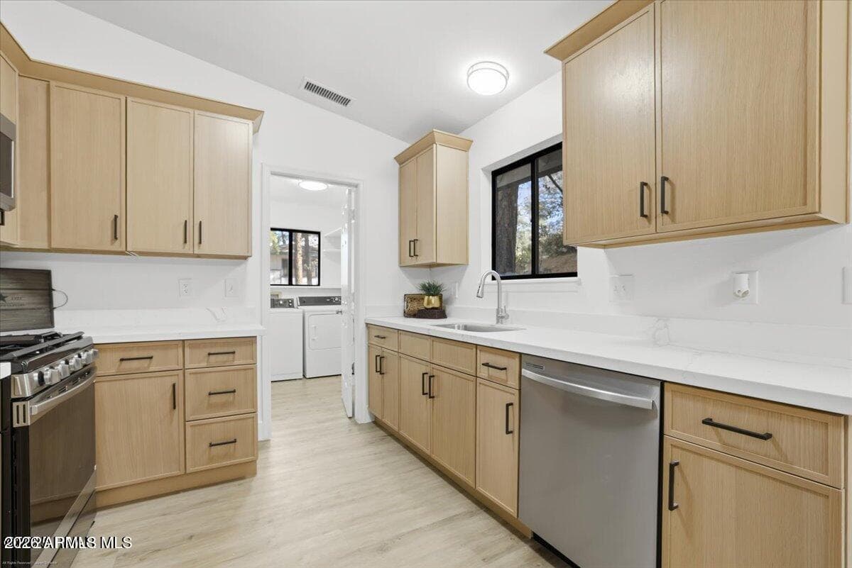 707 Cherokee Road, Prescott, AZ 86303 — photo 5 of 28