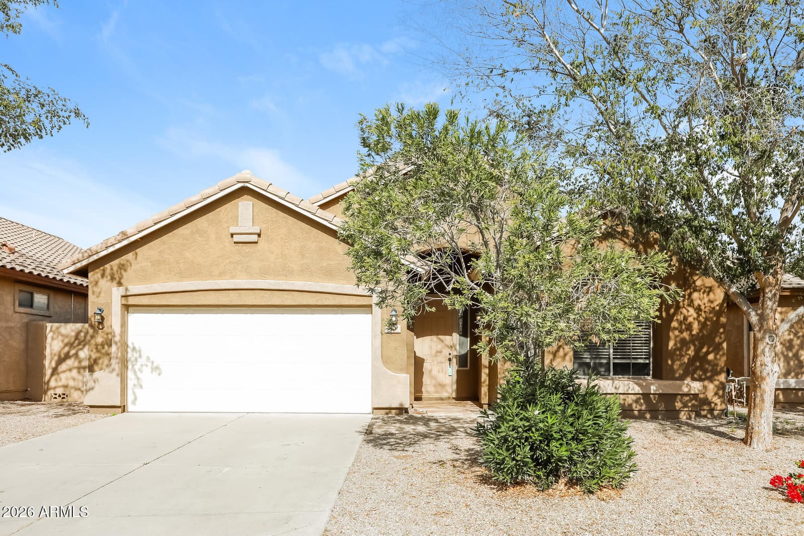 10 E MILL REEF Drive, San Tan Valley, AZ 85143 — photo 1 of 21