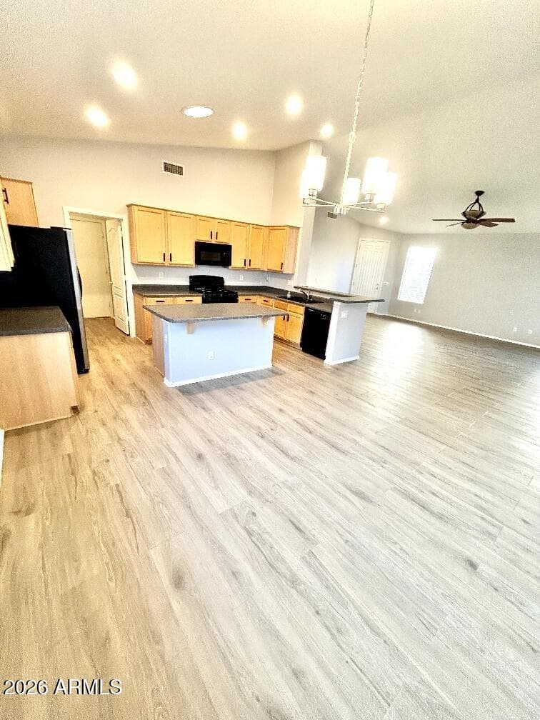 871 E SHERRI Drive, Gilbert, AZ 85296 — photo 6 of 33