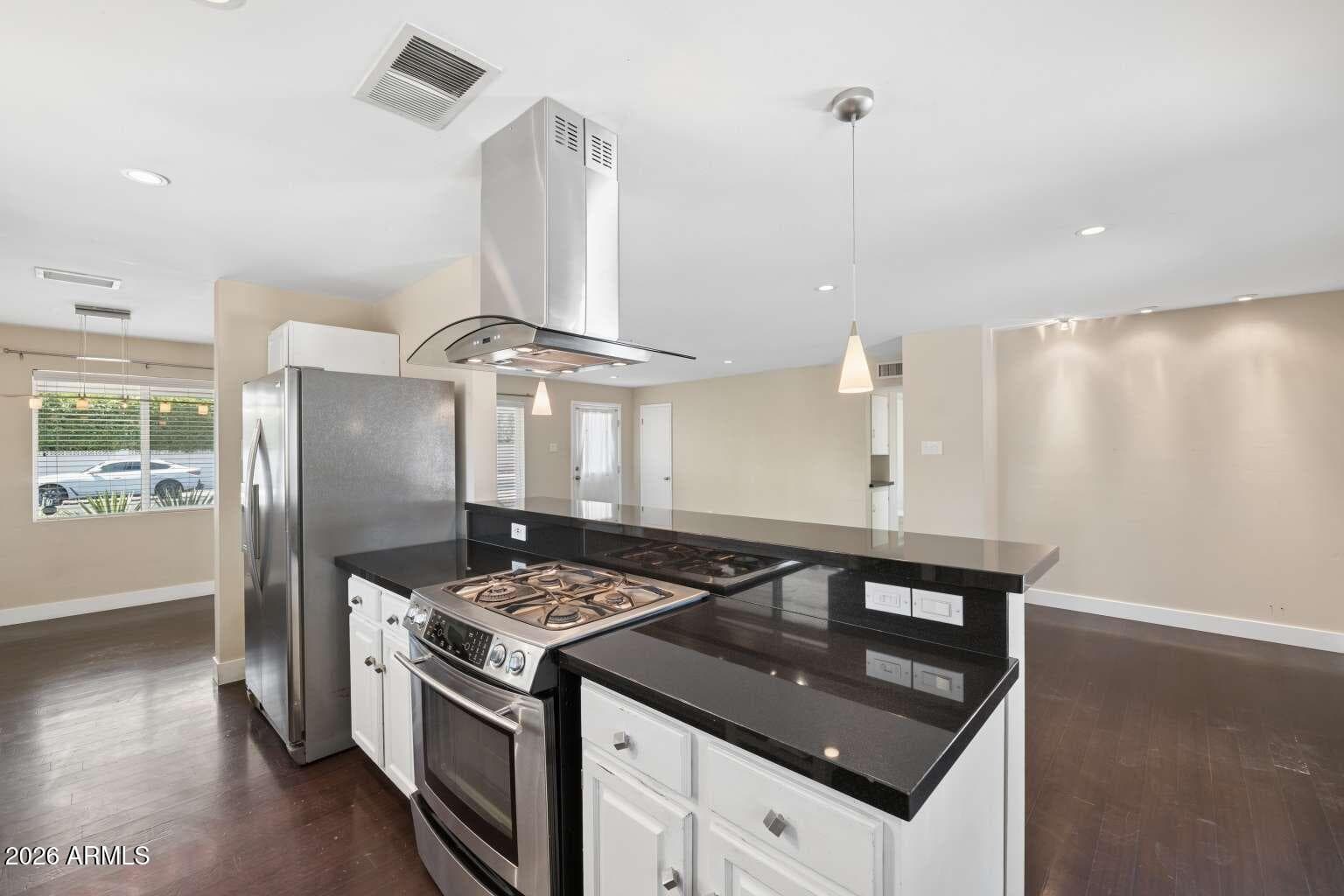 3817 N 49TH Place, Phoenix, AZ 85018 — photo 8 of 19