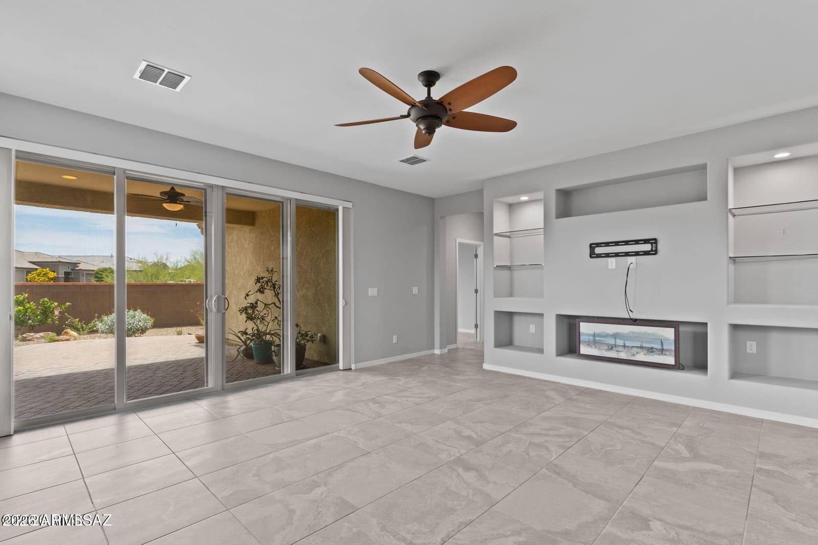 8464 N VAN CLEEVE Lane, Tucson, AZ 85743 — photo 13 of 40