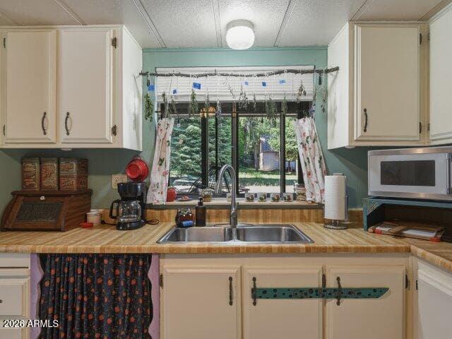 8206 W PARKINSON Drive, Strawberry, AZ 85544 — photo 14 of 65