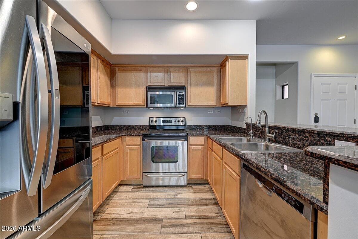 20660 N 40TH Street 1075, Phoenix, AZ 85050 — photo 3 of 19