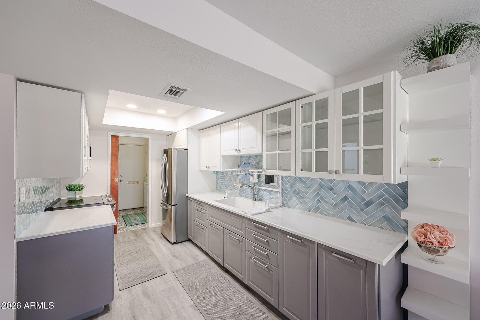 5114 E MONTE VISTA Road, Phoenix, AZ 85008 — photo 4 of 45